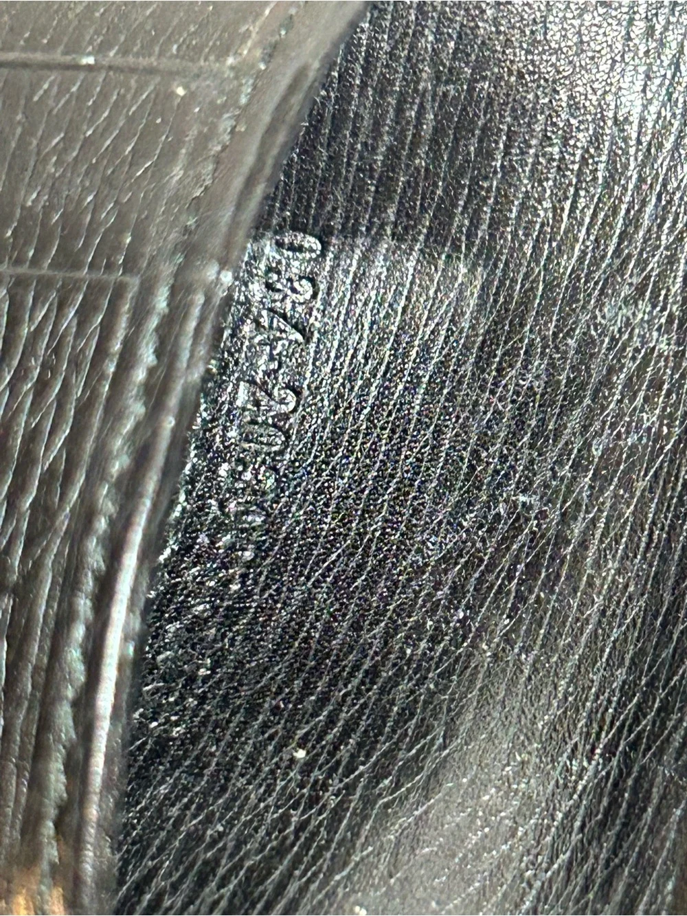 Gucci bifold wallet